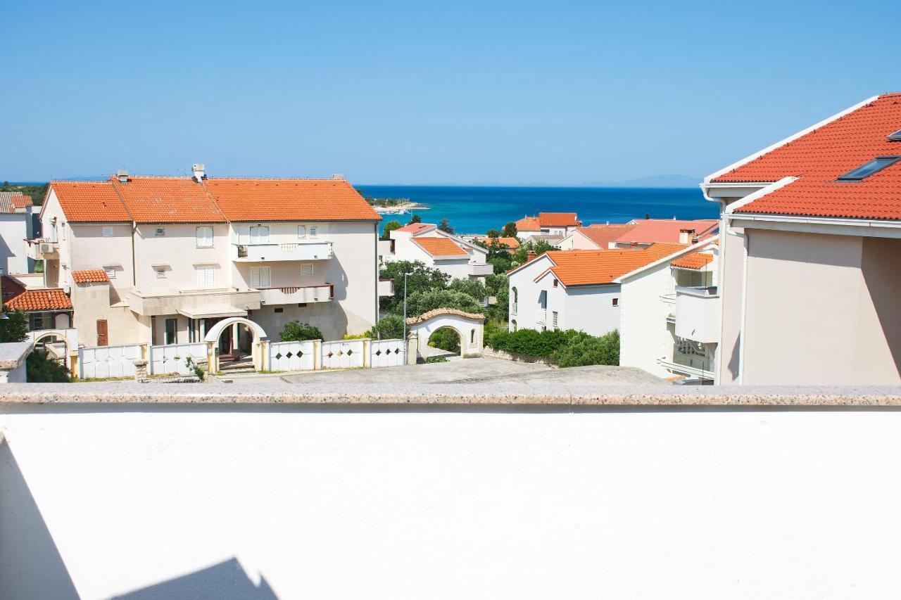 Apartments Summersong Новалья Экстерьер фото